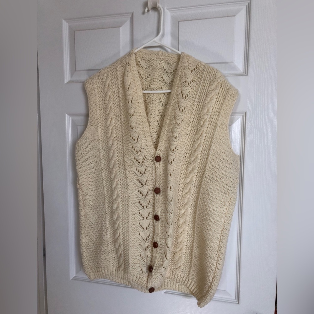 Men’s handmade knit cable sweater vest, 2XL (not positive)